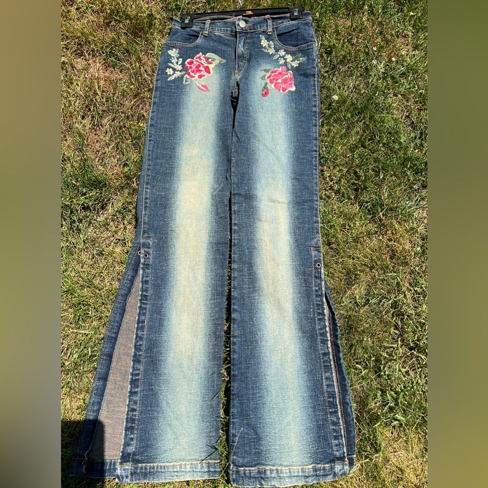 Vintage Y2K Arden B laceup super low rise jeans. THAT PAIR. Painted on Roses 1